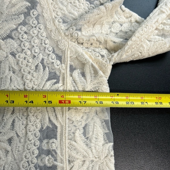 ULTRA PINK Ivory Sheer Lace Mesh Top Women’s Medium Floral Romantic  Dainty Y2K - Picture 8 of 16